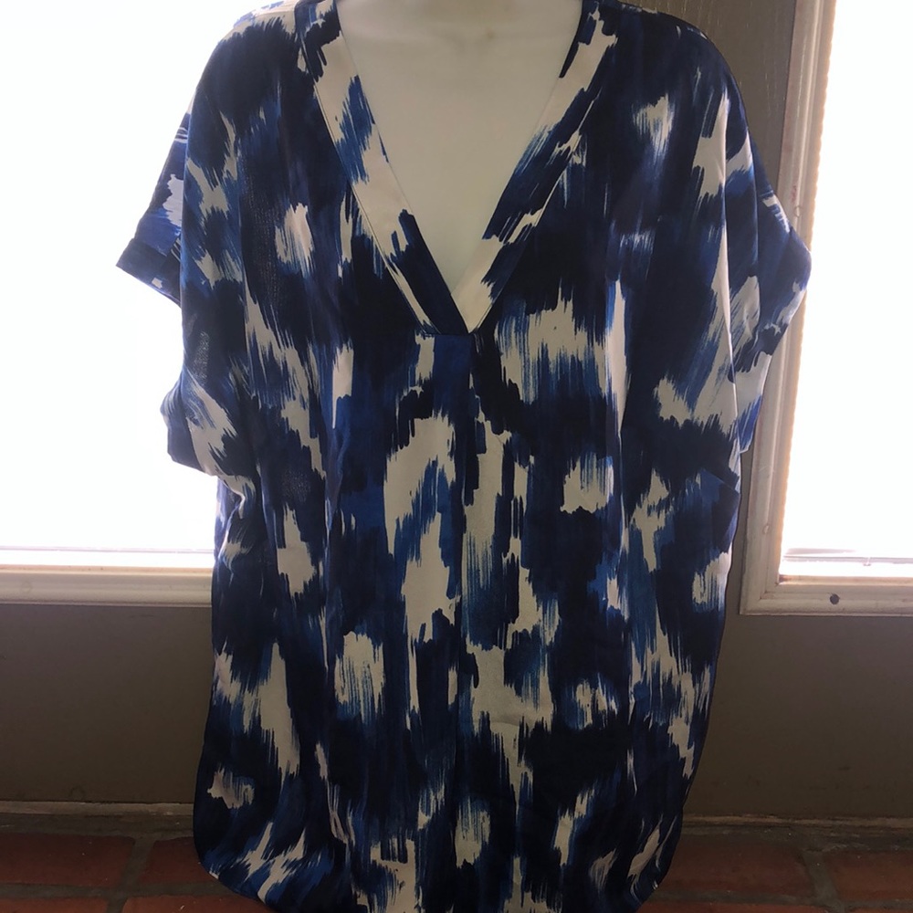 Lauren Ralph Lauren Blouse. EUC. Like new. Beautiful blue and white mix print.